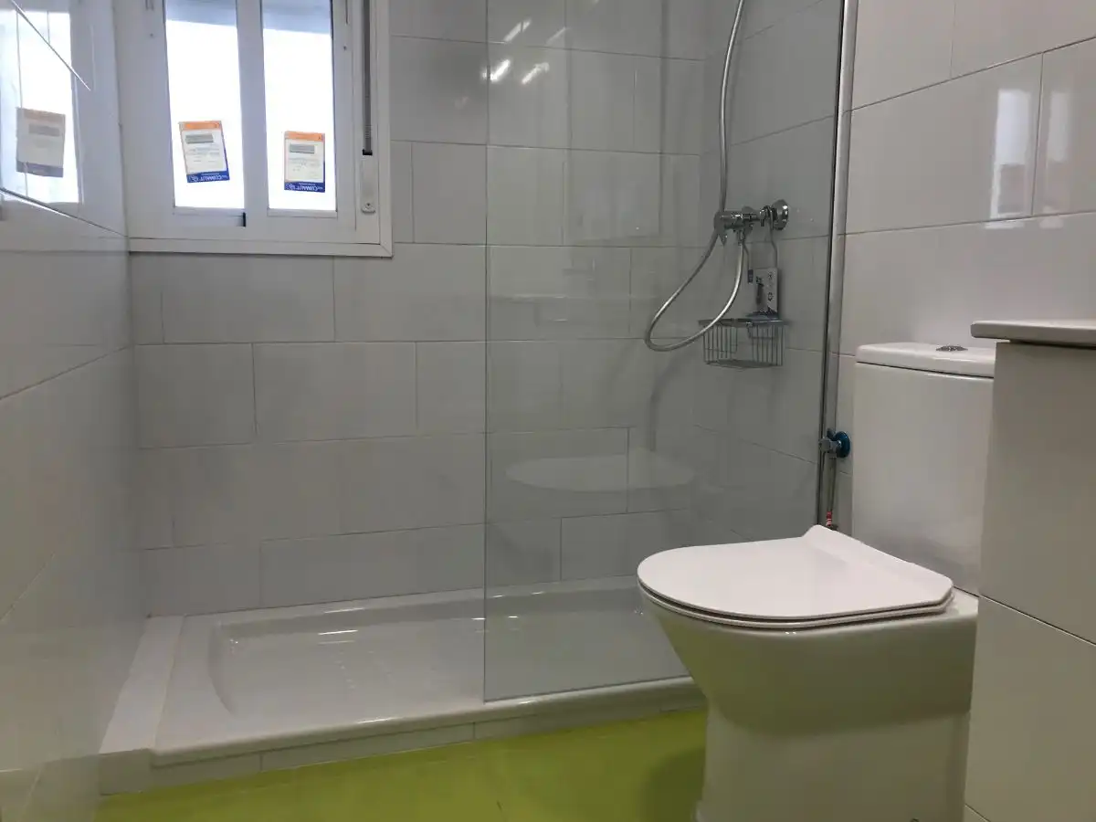 Badezimmer von Wohnung zum Verkauf in San Fernando mit Klimaanlage und Terrasse