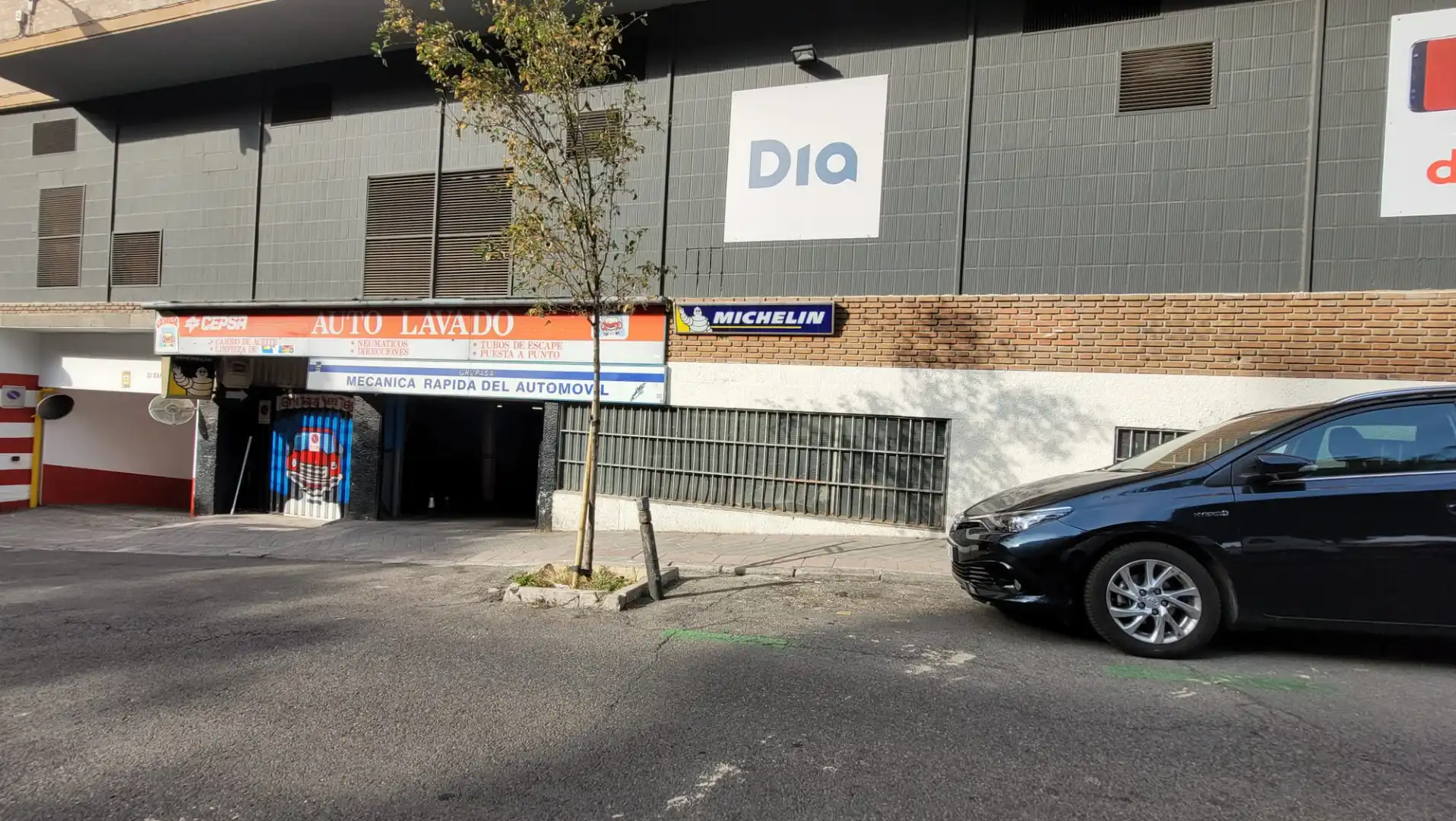 Aparcament de Nau industrial en venda en Madrid amb Alarma