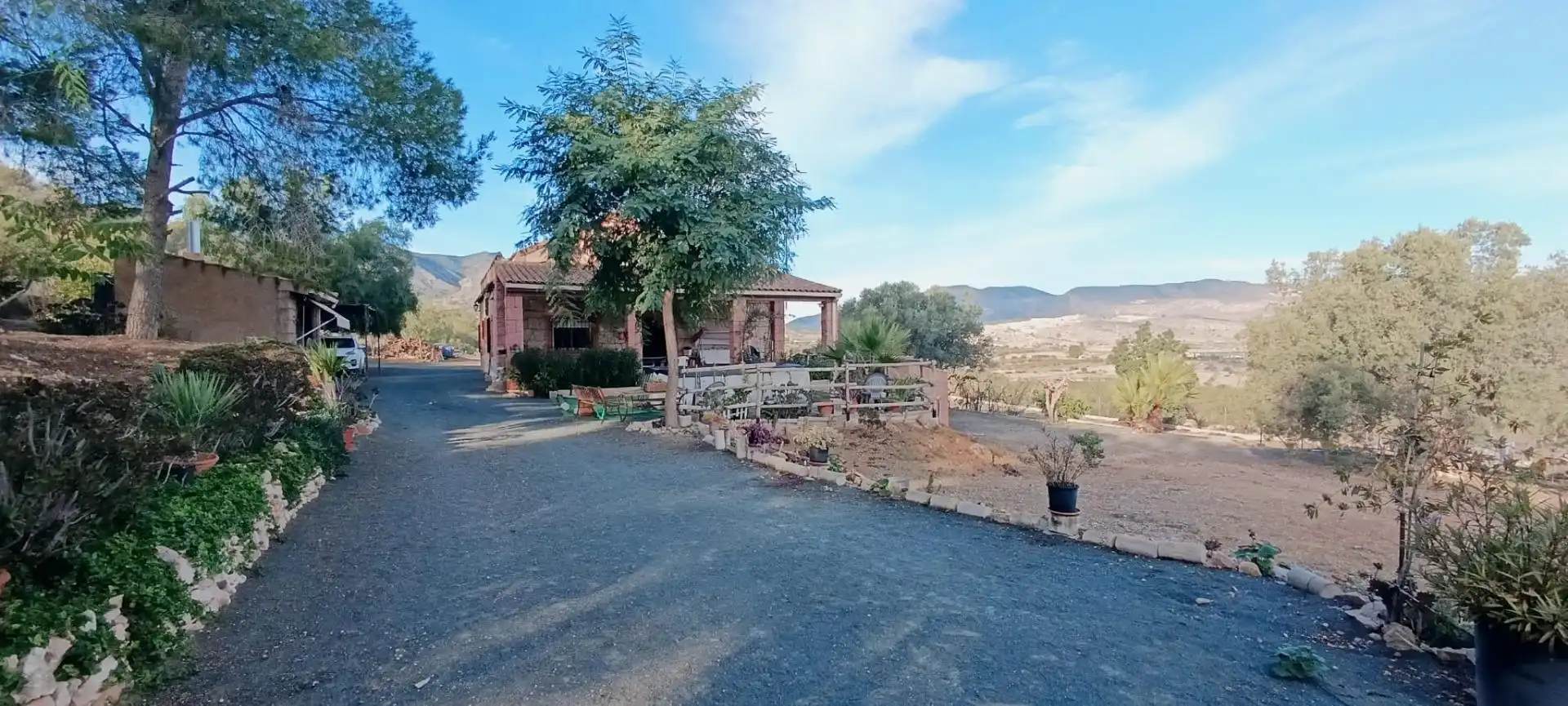 Außenansicht von Haus oder Chalet zum Verkauf in Hondón de las Nieves / El Fondó de les Neus mit Privatgarten, Terrasse und Abstellraum
