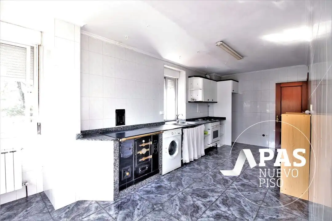 Cocina de Casa o chalet en venta en Riotuerto con Calefacción, Jardín privado y Terraza