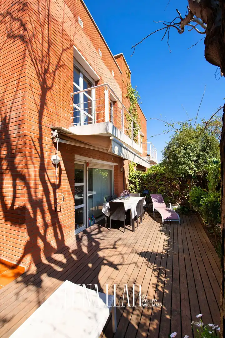 Terrasse von Einfamilien-Reihenhaus zum Verkauf in Sant Joan Despí mit Heizung und Parkett