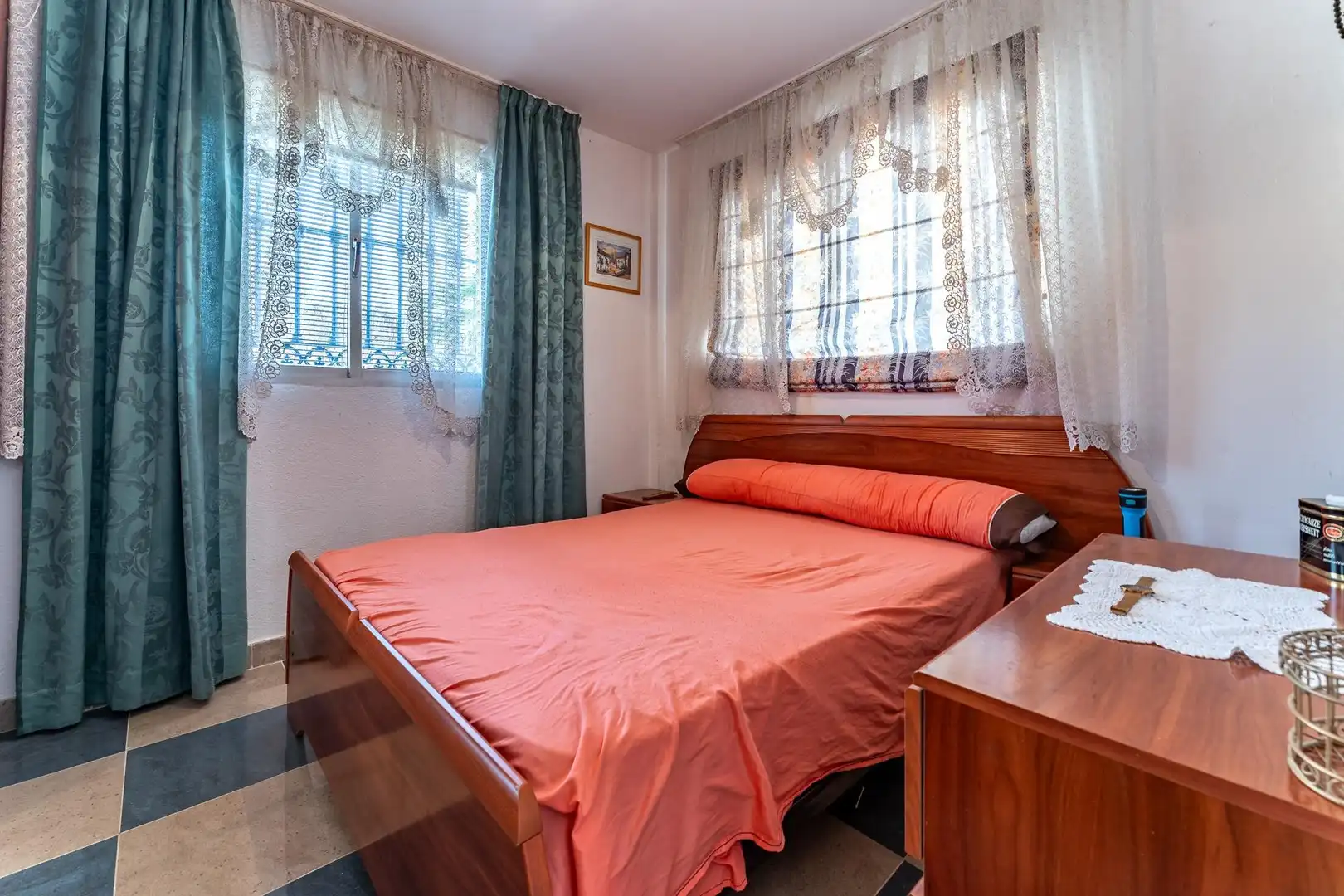 Dormitori de Casa o xalet en venda en Cártama amb Aire condicionat, Calefacció i Jardí privat