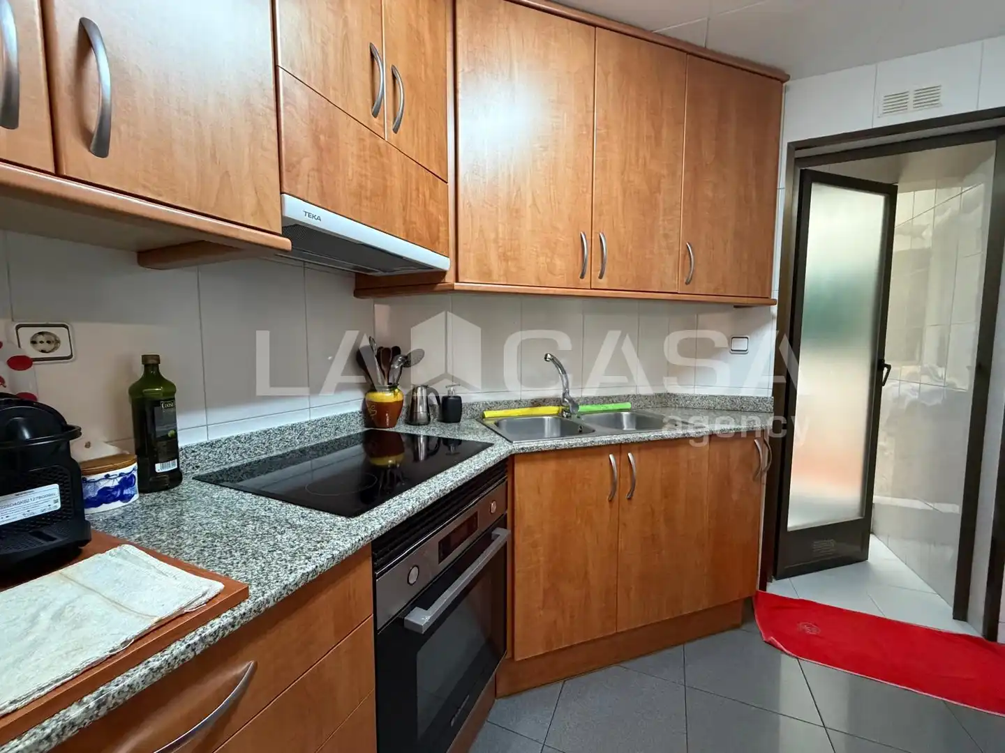 Kitchen of Flat for sale in Santa Coloma de Gramenet