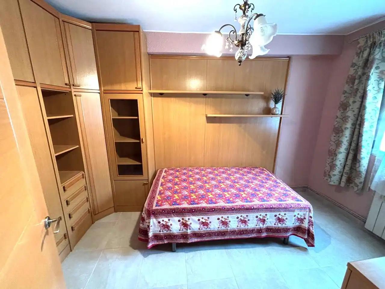 Habitación de Piso en venta en Zaragoza con Calefacción y Amueblado