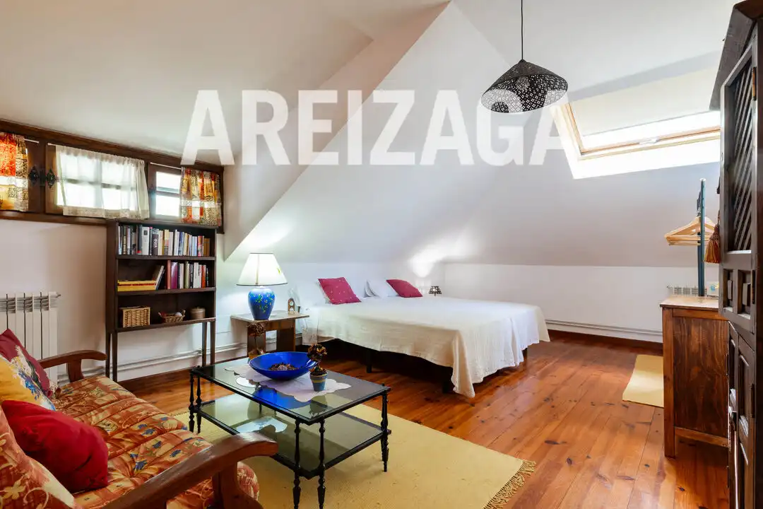 Habitación de Casa o chalet en venta en Errenteria con Calefacción, Terraza y Piscina