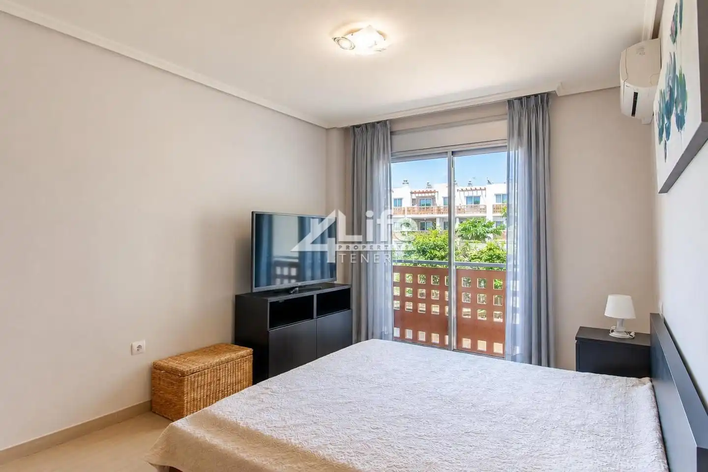 Dormitori de Planta baixa en venda en Granadilla de Abona amb Aire condicionat, Jardí privat i Terrassa