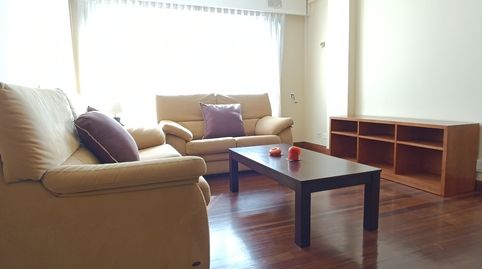 Foto 2 de Apartamento de alquiler en Zona Fernández Ladreda, Pontevedra Capital