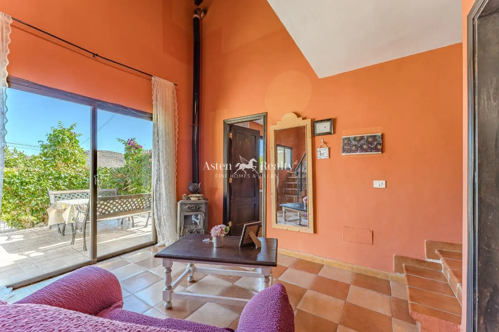Casa adosada en venda en San Miguel de Abona amb Jardí privat, Terrassa i Moblat