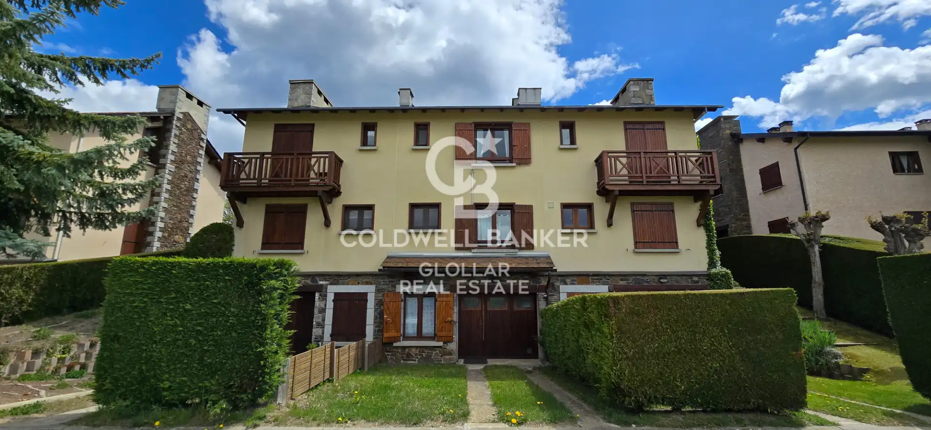 Exterior view of Detached homes for rent in Sainte - Léocadie  with Private garden, Parquet flooring and Terrace
