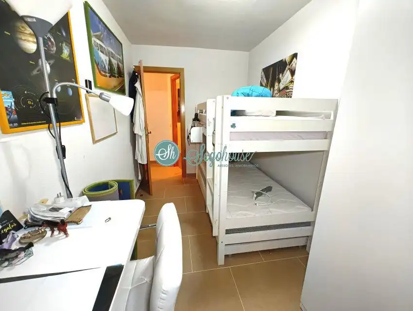 Habitación de Piso en venta en Segovia con Calefacción, Terraza y Amueblado