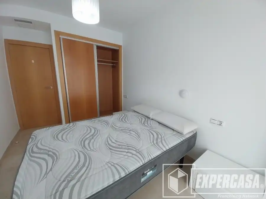 Dormitori de Pis en venda en Torrent amb Piscina i Moblat
