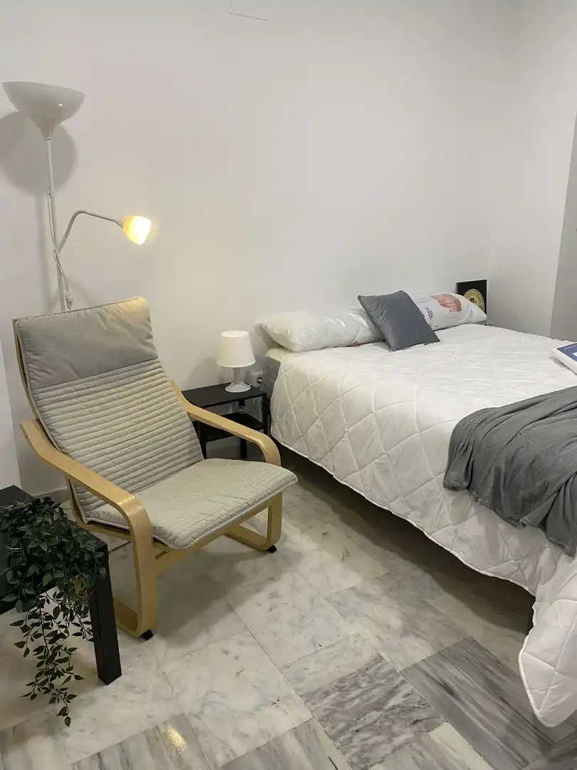 Bedroom of Flat for share in Sevilla  with Air Conditioner, Terrace and Furnished