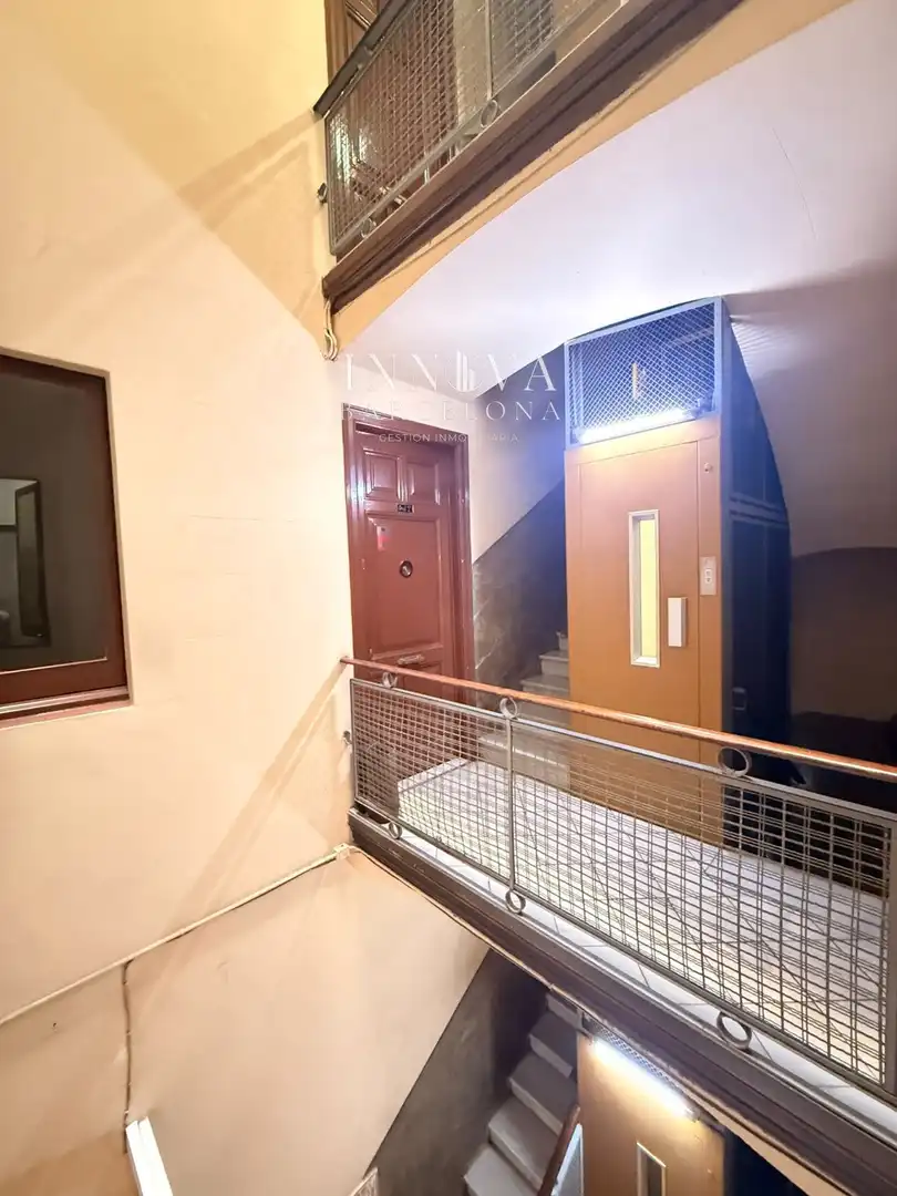 Piso en venta en Barcelona con Terraza