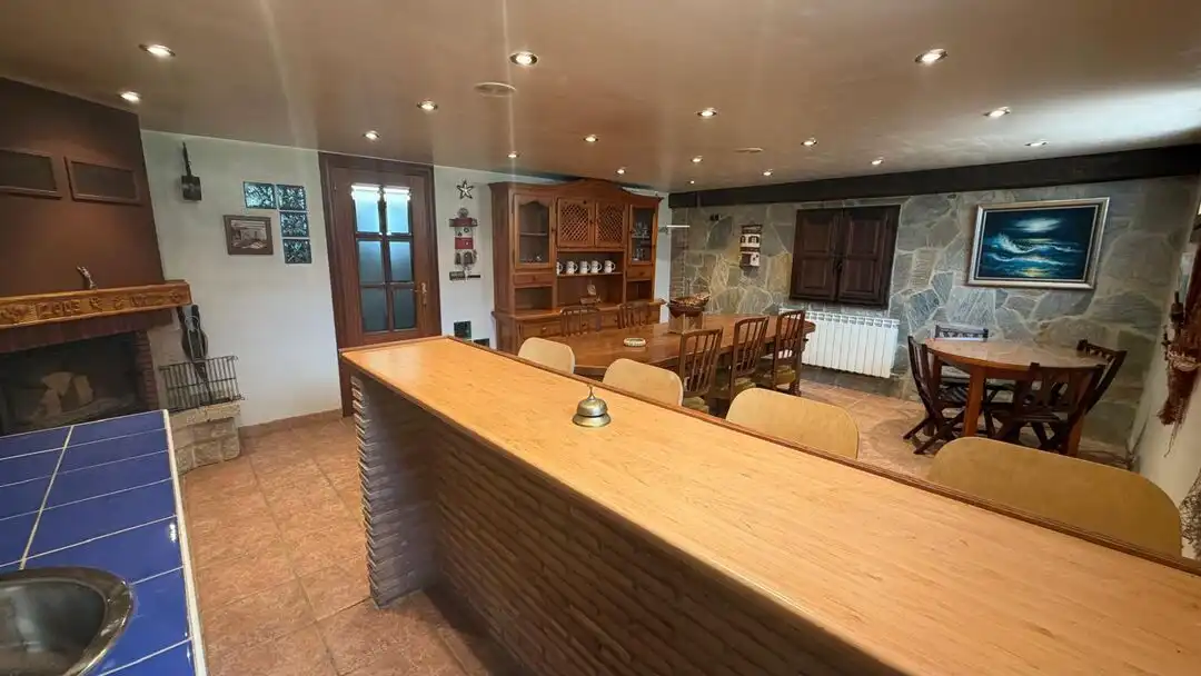 Casa adosada en venta en Salvatierra / Agurain con Calefacción y Jardín privado