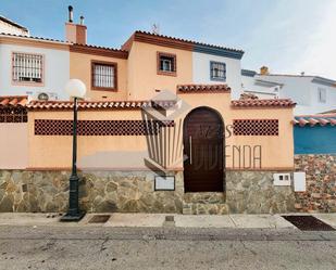 Exterior view of Single-family semi-detached for sale in Algeciras  with Air Conditioner and Storage room