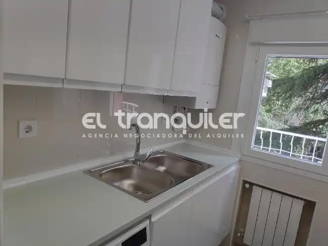Cocina de Piso de alquiler en Madrid con Terraza, Amueblado y Lavadora