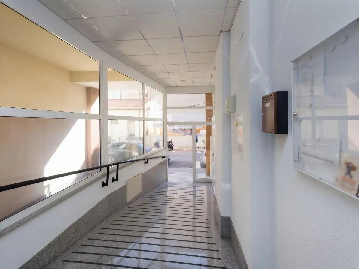 Piso en venta en Alicante / Alacant con Terraza