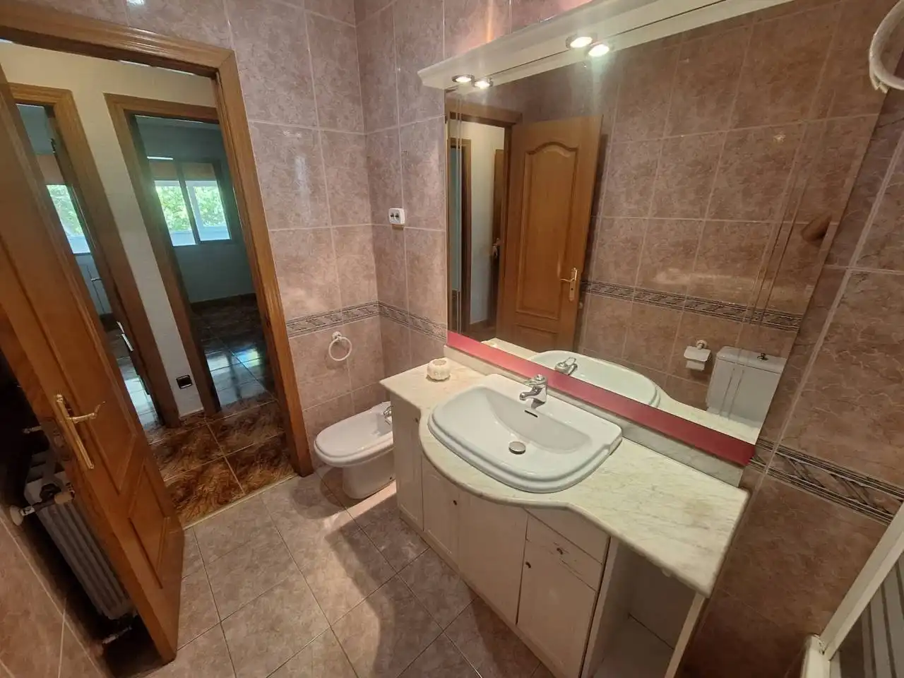Badezimmer von Wohnungen zur Miete in Fuenlabrada mit Klimaanlage, Heizung und Terrasse