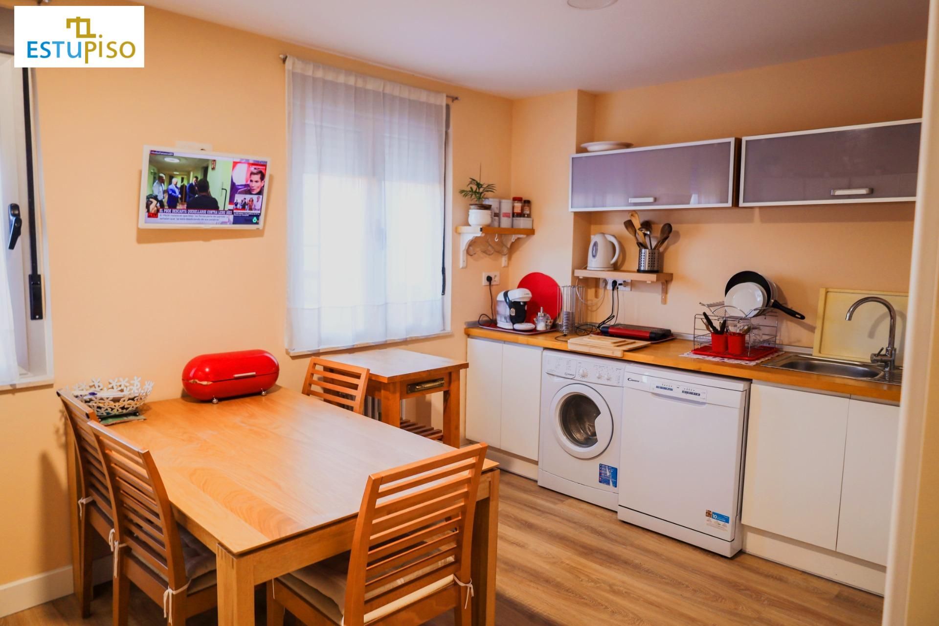 Kitchen of Flat for sale in León Capital   with Heating