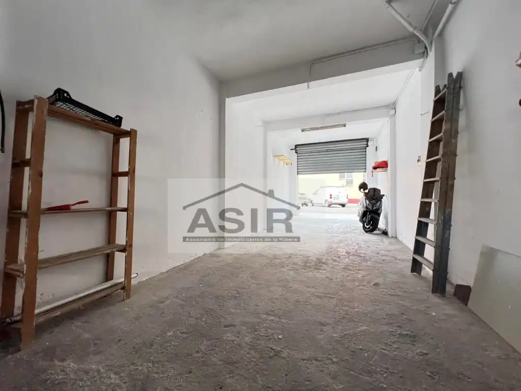 Local en venta en Alzira