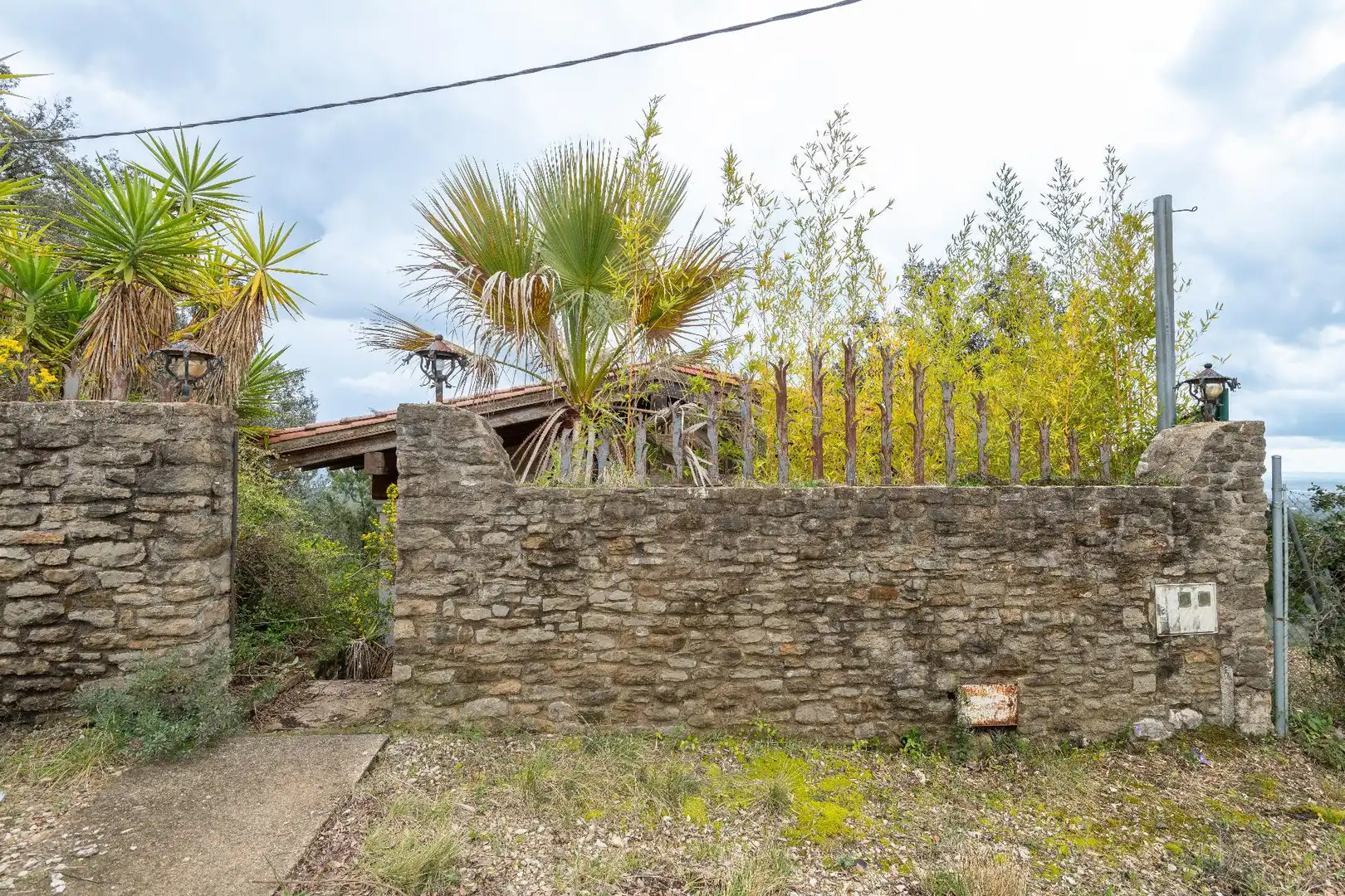 Exterior view of Houses for sale in Palol de Revardit