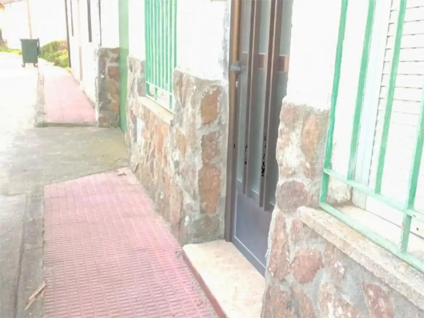Vista exterior de Casa adosada en venda en Torremenga amb Balcó
