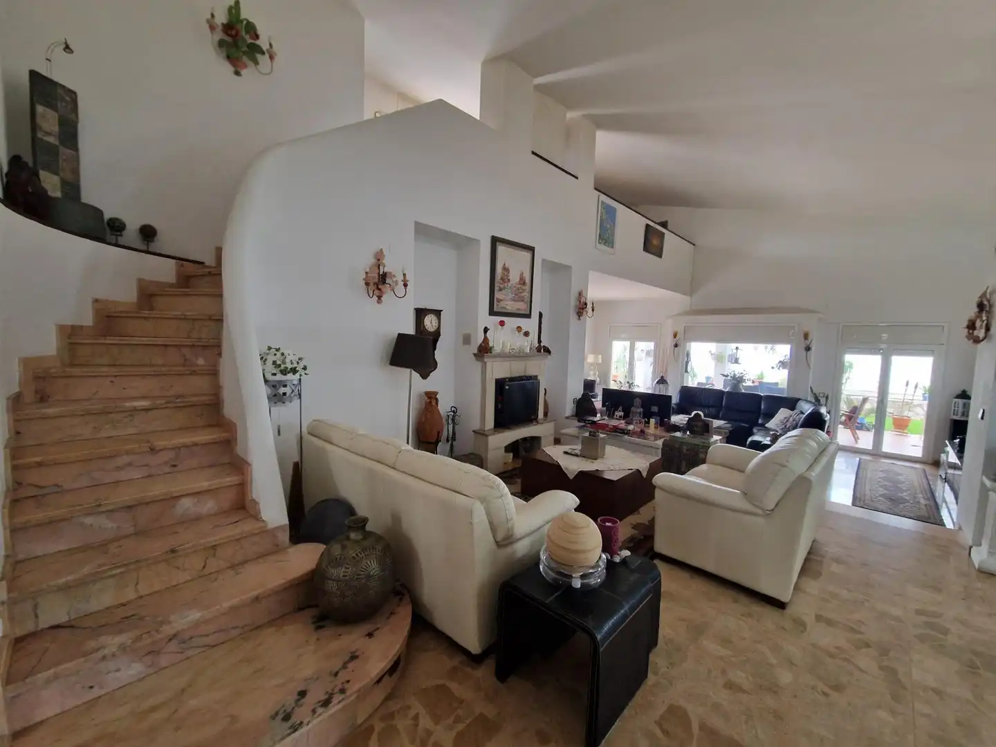 Sala d'estar de Casa o xalet en venda en Mont-roig del Camp amb Aire condicionat, Jardí privat i Terrassa