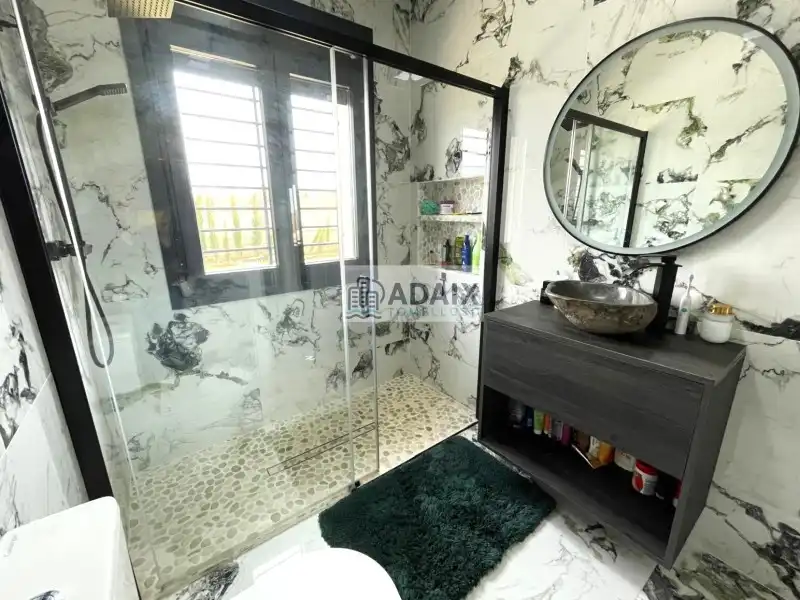 Bathroom of Houses for sale in Tomelloso  with Air Conditioner, Heating and Swimming Pool