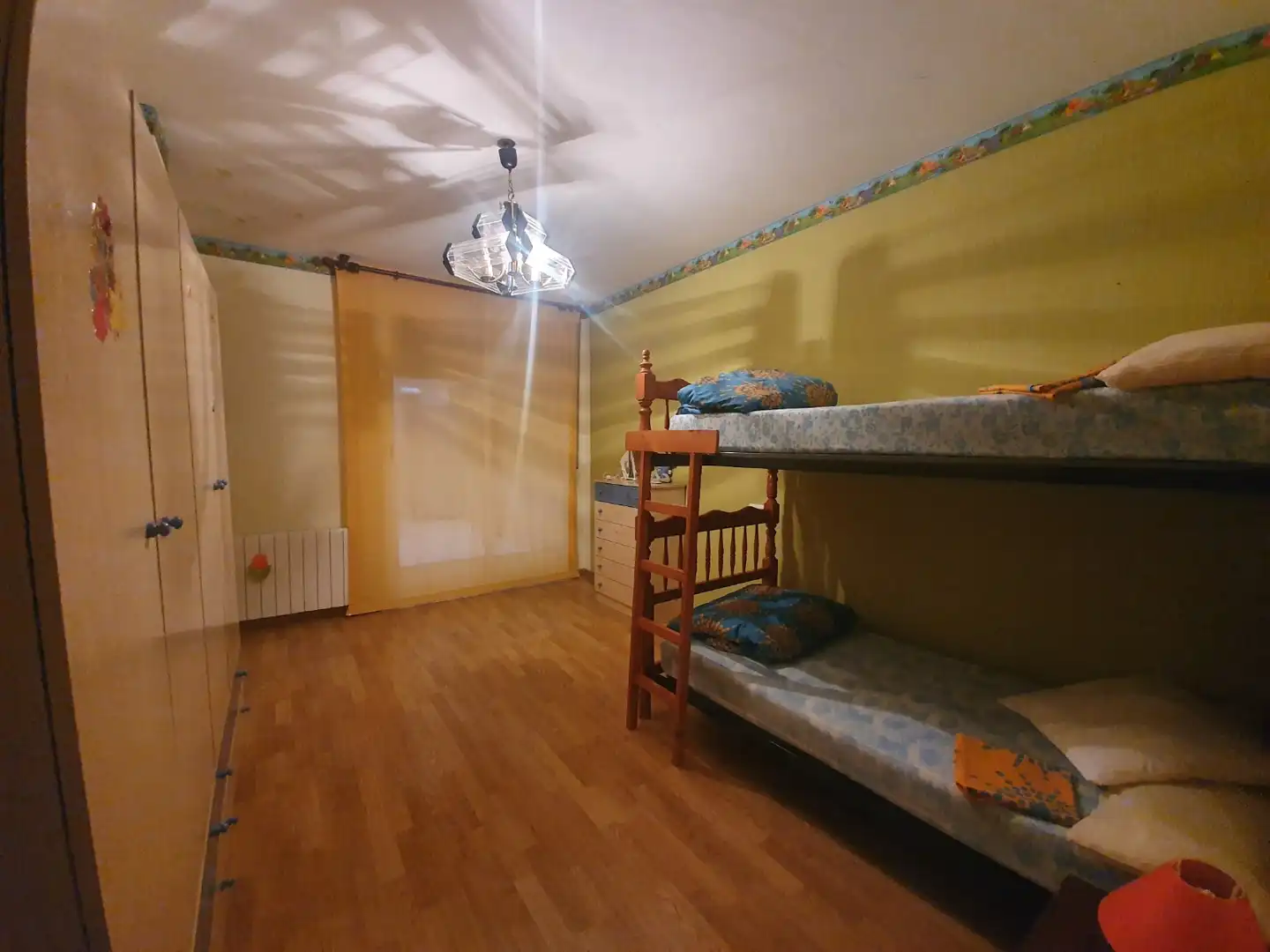 Habitación de Apartamento de alquiler en Guadix con Calefacción y Amueblado