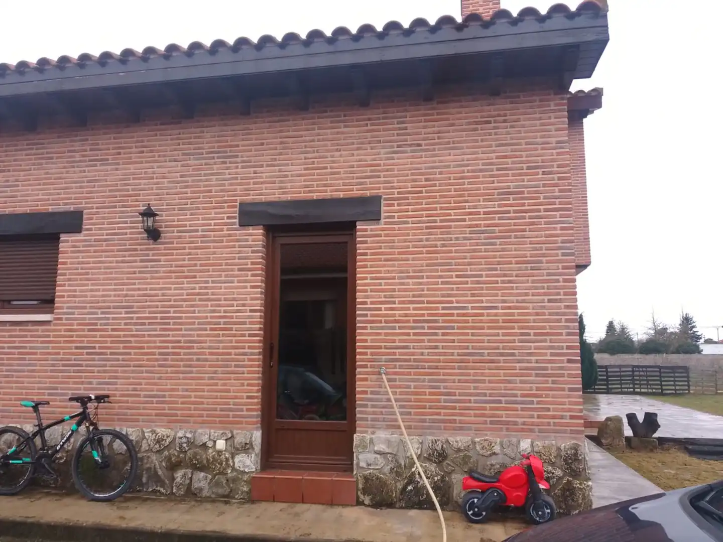 Vista exterior de Casa o xalet en venda en Quintana del Puente amb Calefacció, Jardí privat i Terrassa
