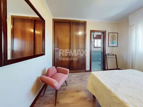 Dormitori de Casa o xalet en venda en Nigrán amb Calefacció, Jardí privat i Parquet