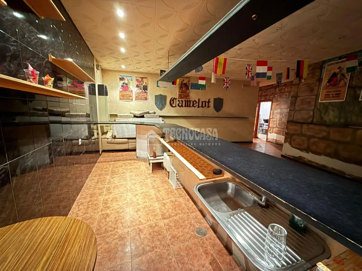 Local en venta en Almorox