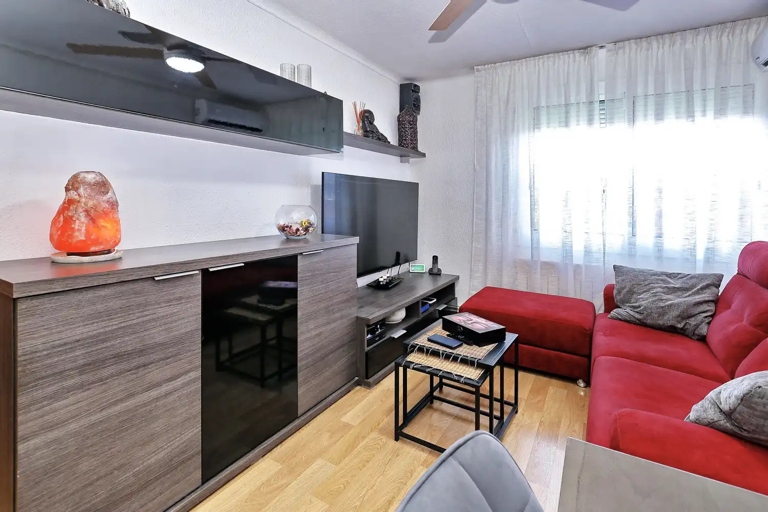 Sala de estar de Piso en venta en Barcelona con Aire acondicionado, Amueblado y Horno