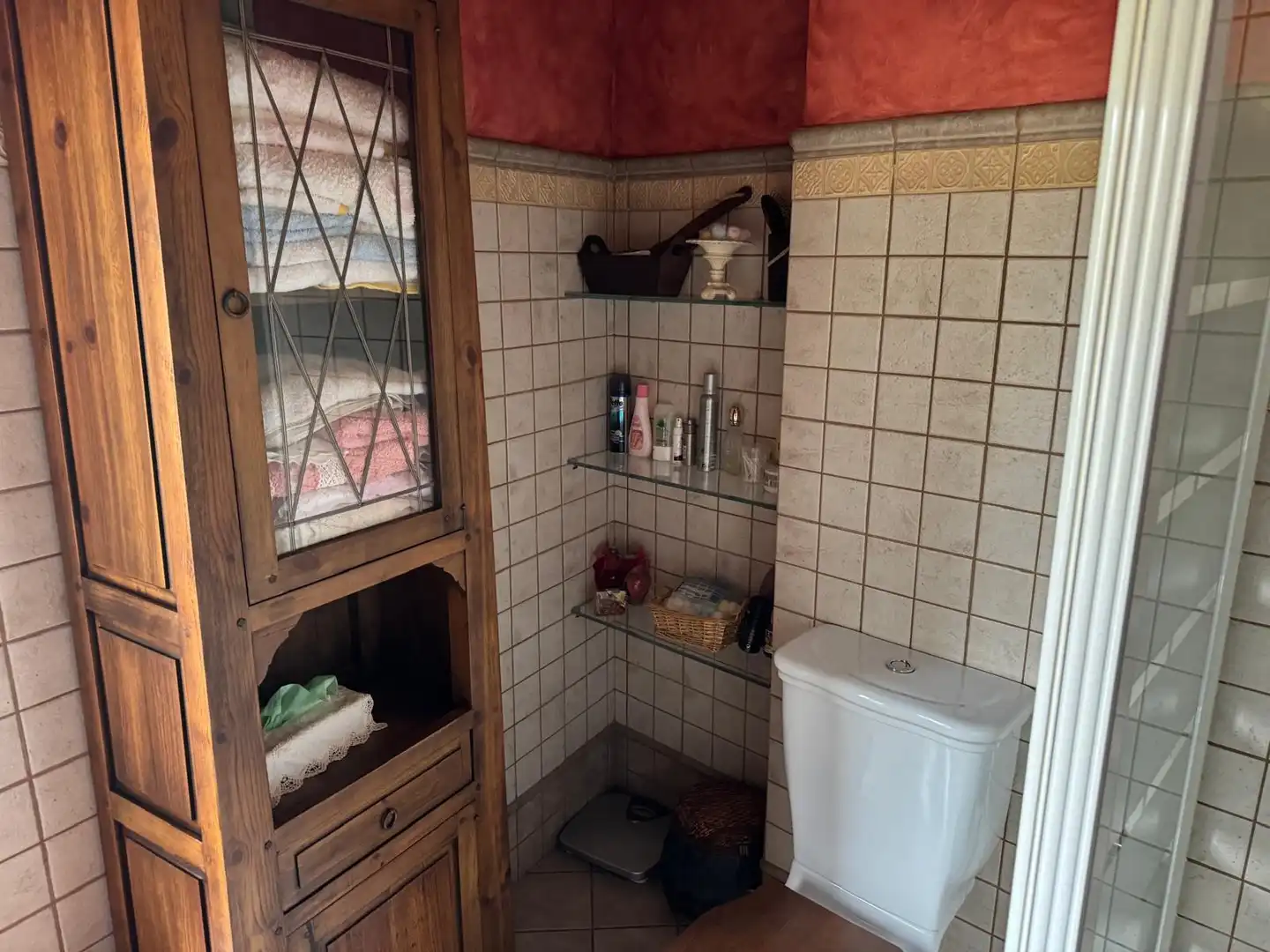 Bathroom of Houses for sale in Begonte  with Heating, Private garden and Furnished