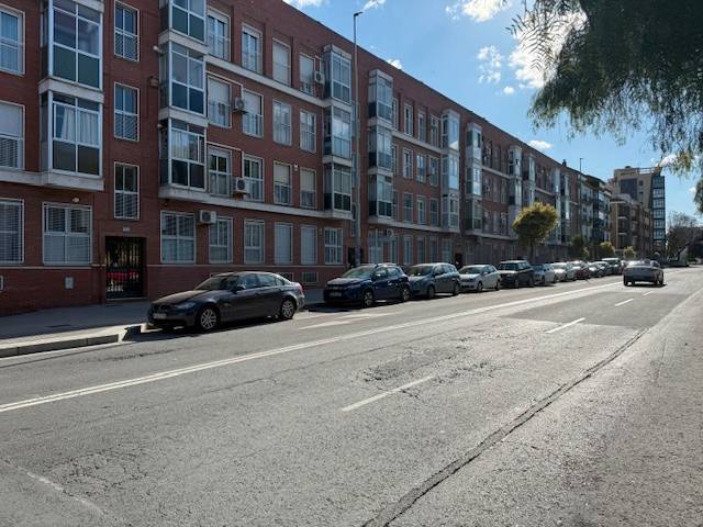 Piso en Venta en Avenida Guatemala en Reina Victoria - Matadero