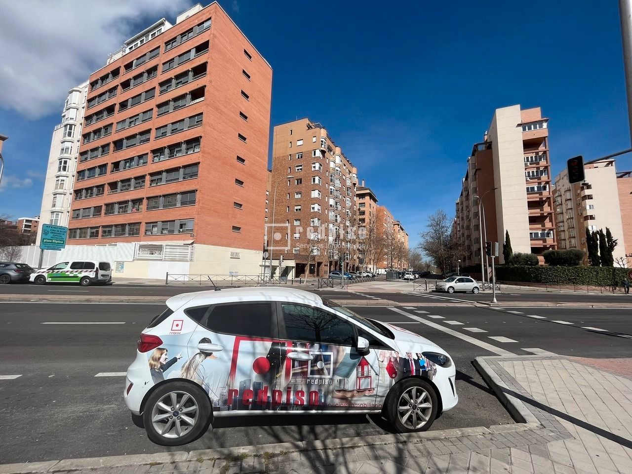 Vista exterior de Apartament en venda en  Madrid Capital amb Aire condicionat, Calefacció i Piscina