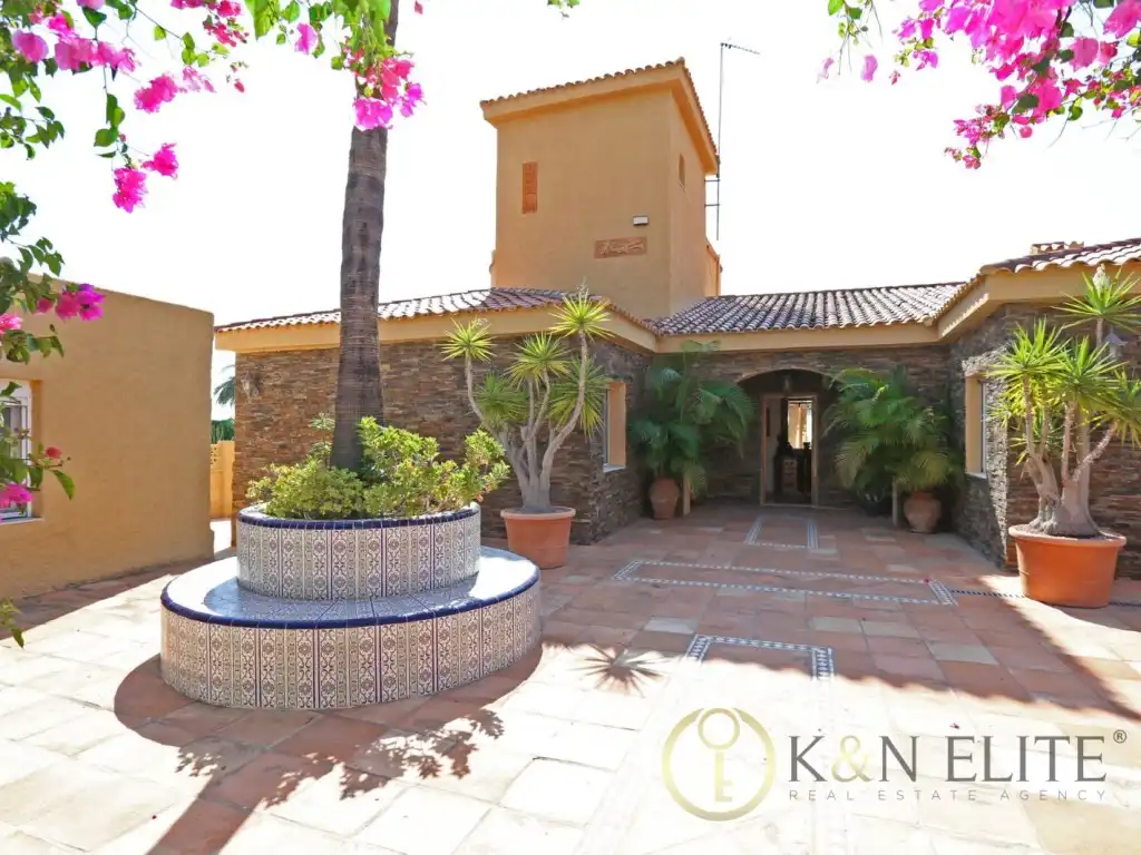 Villa zum Verkauf in AVENIDA AMERICA 16, imagen 7
