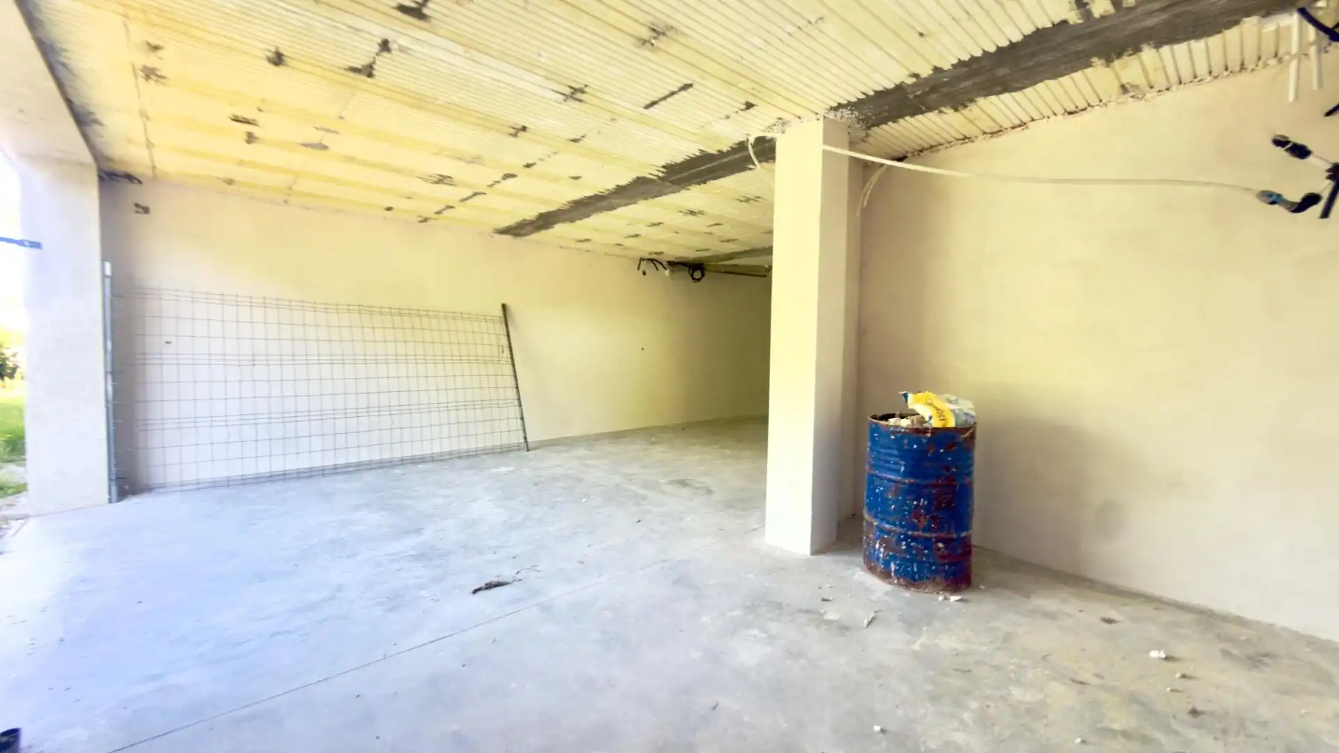 Casa adosada en venta en A Merca   con Calefacción, Jardín privado y Terraza