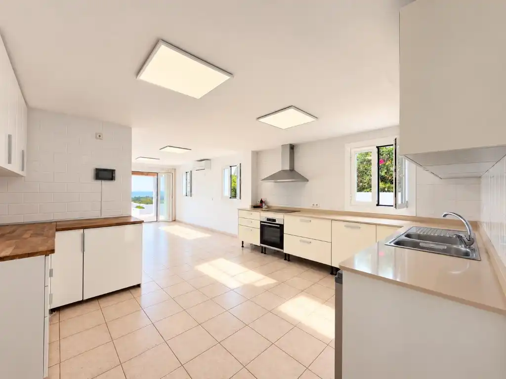 Casa con piscina en alquiler en Portals Nous, imagen 4