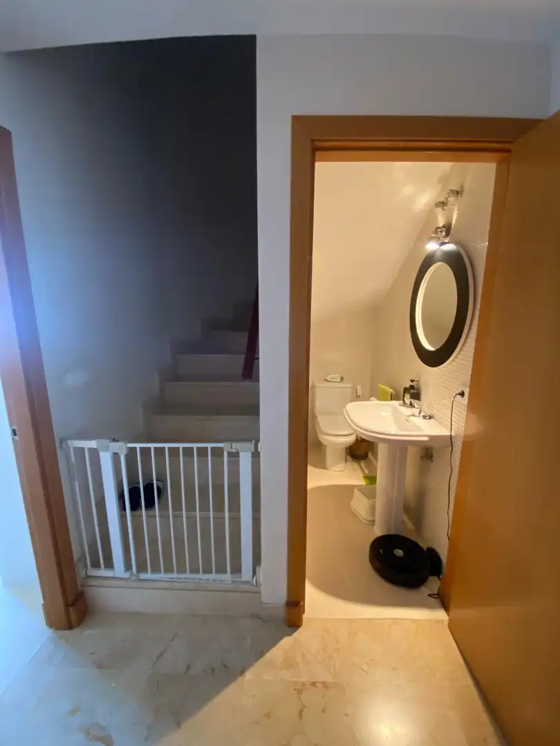 Bathroom of Flat for sale in Mairena del Aljarafe