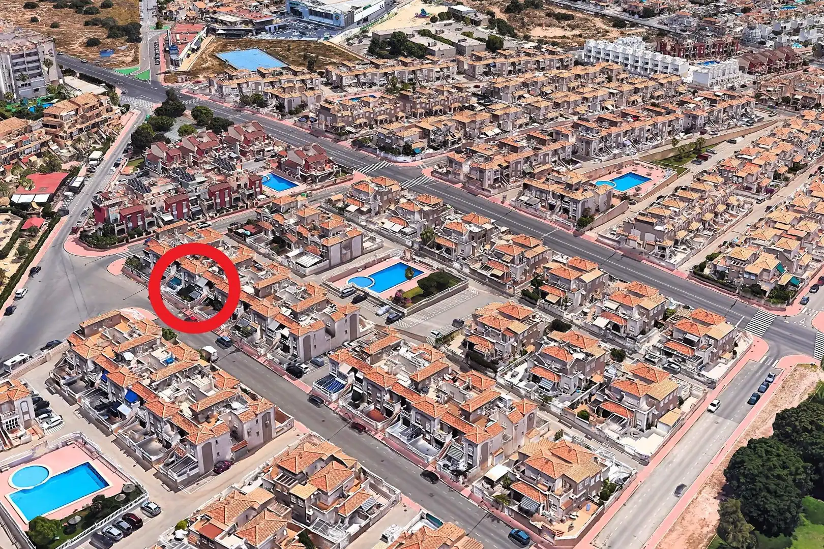 Vista exterior de Planta baixa en venda en Torrevieja amb Aire condicionat, Calefacció i Jardí privat