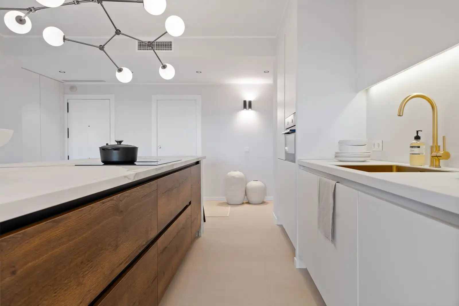 Cocina de Apartamento en venta en Marbella con Terraza, Amueblado y Piscina comunitaria