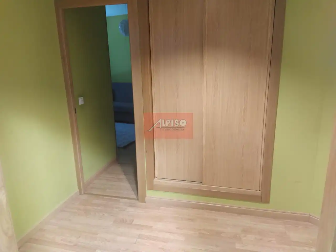 Habitación de Apartamento de alquiler en Ourense Capital  con Calefacción y Parquet