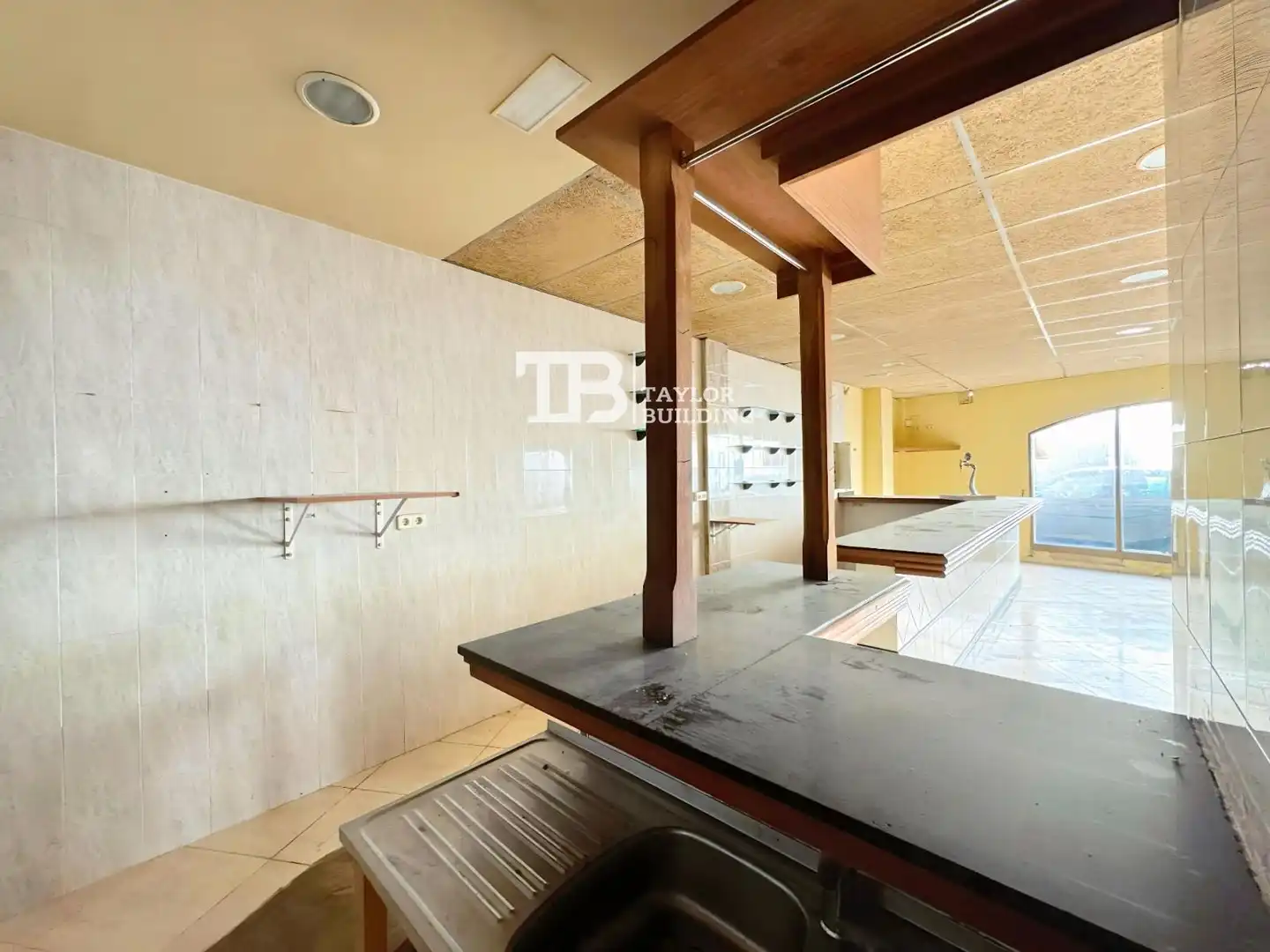 Local en venda en Andratx amb Aire condicionat, Parquet i Alarma