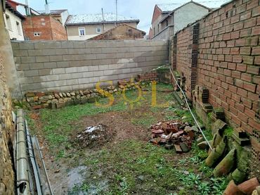 Local comercial en venda a Calle Bernesga 5