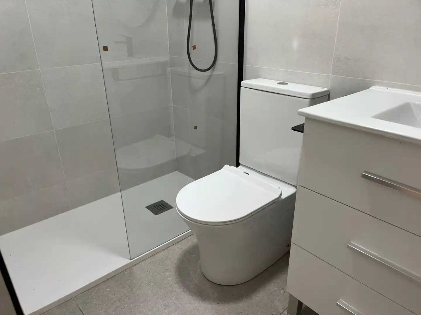 Bathroom of Flat for sale in Sabadell  with Air Conditioner and Heating