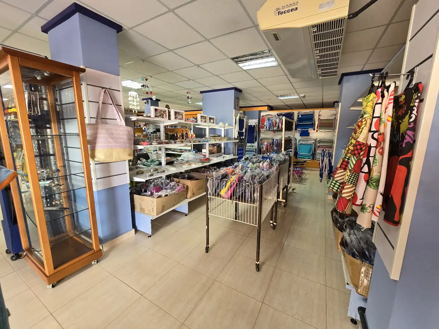 Local de alquiler en Oliva con Aire acondicionado y Amueblado