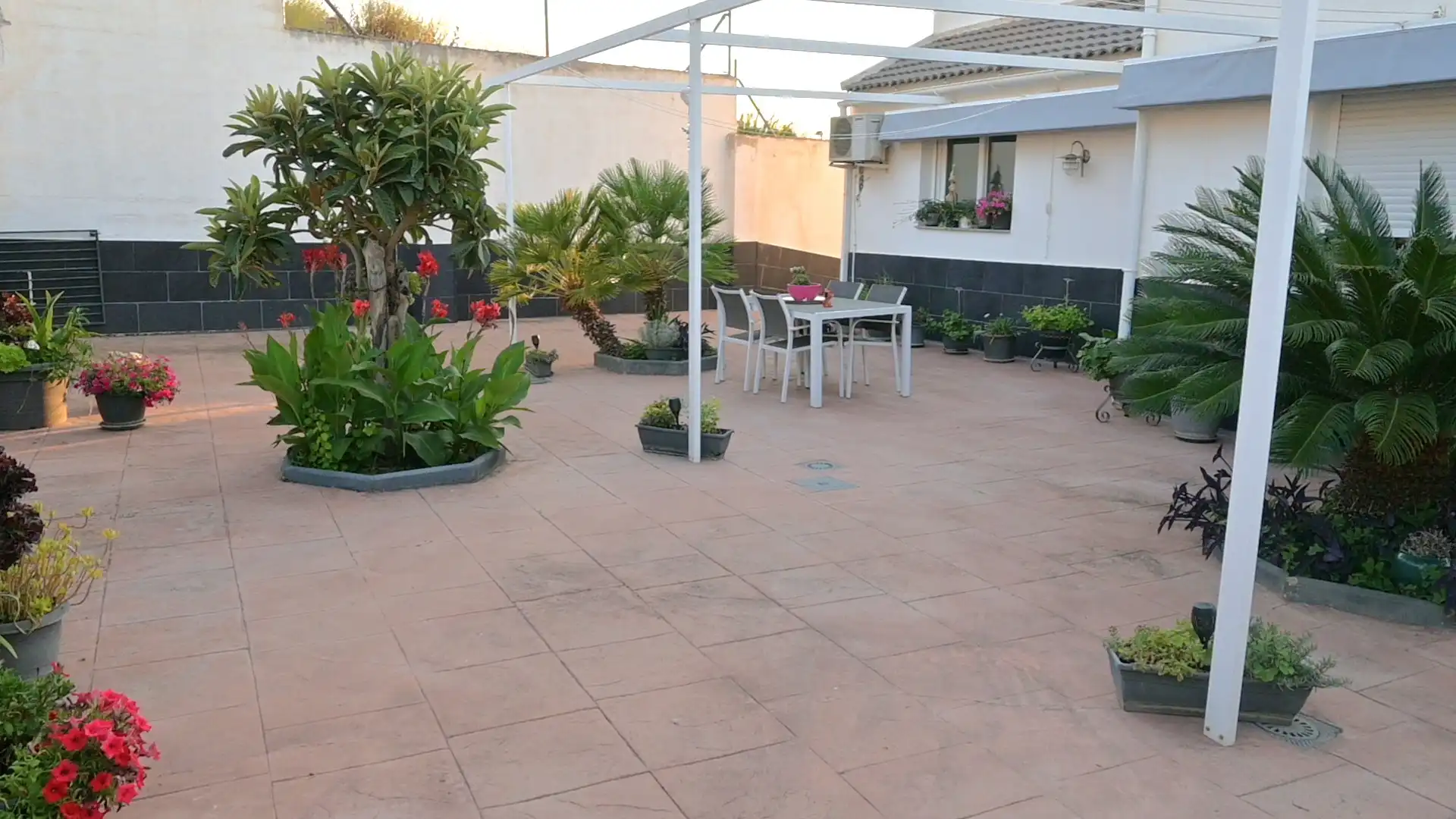 Terrassa de Casa o xalet en venda en La Zubia amb Aire condicionat, Calefacció i Jardí privat