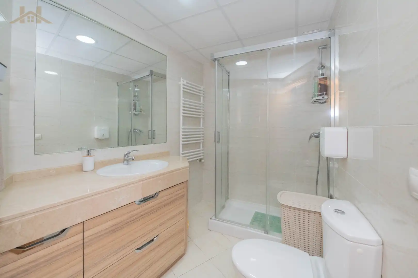 Bathroom of Flat for sale in Arganda del Rey  with Air Conditioner, Heating and Parquet flooring