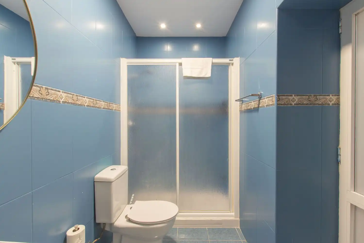 Baño de Piso en venta en  Pamplona / Iruña con Calefacción, Amueblado y Balcón